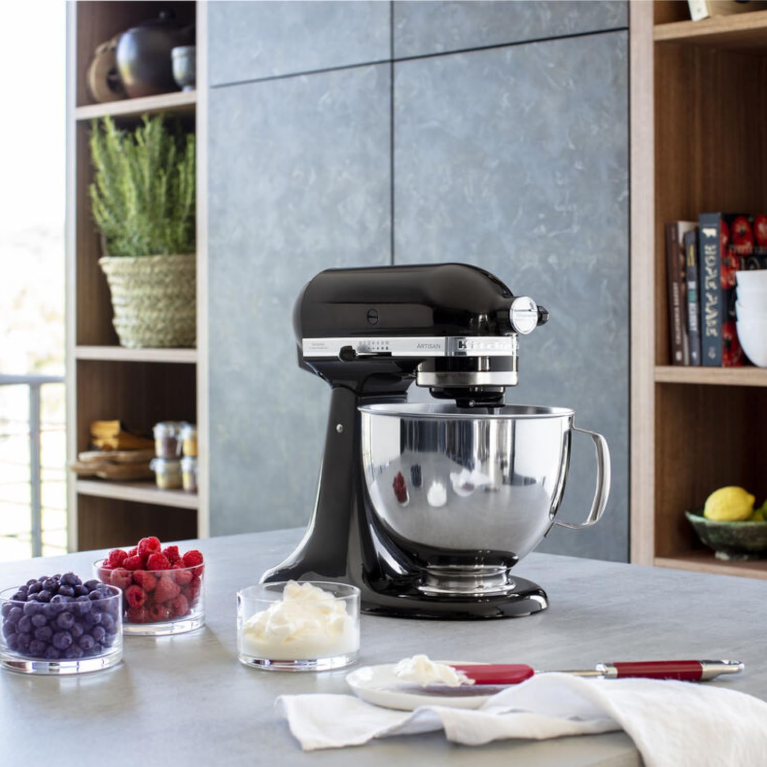 kitchenaid-artisan-5ksm125-robot-p-tissier-t-te-inclinable-4-8-l-avec-fouet-m-la image 6
