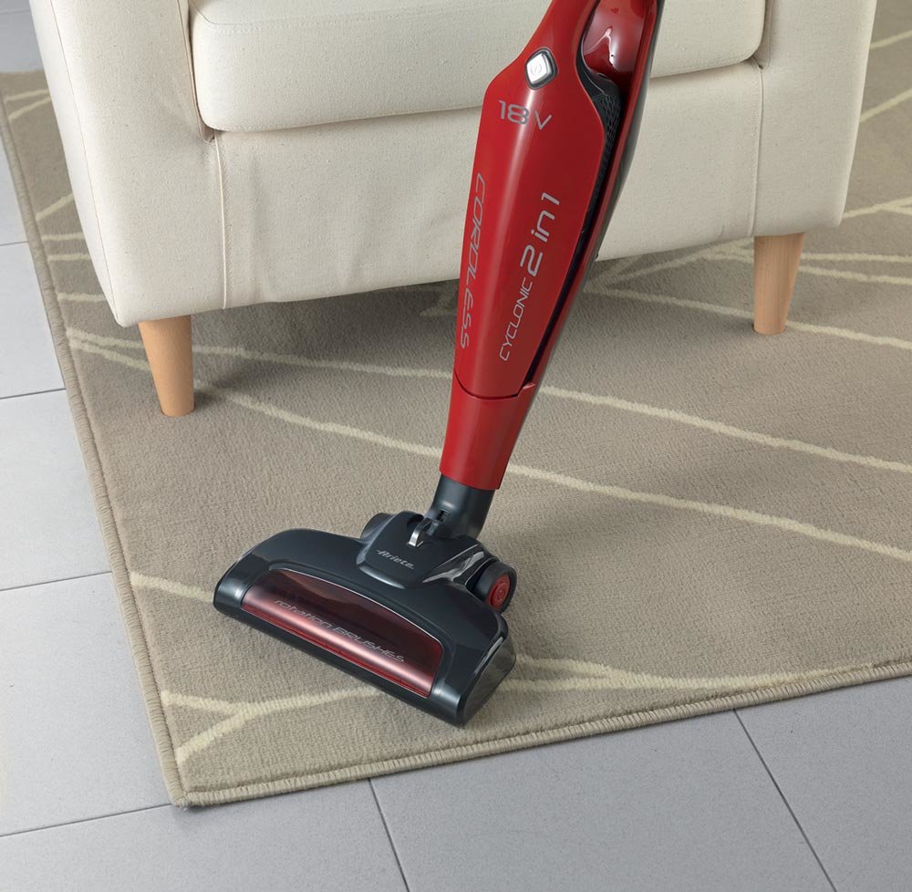 ariete-2765-aspirateur-balai-2-en-1-sans-fil-18-v-filtre-hepa-lavable-rouge image 4