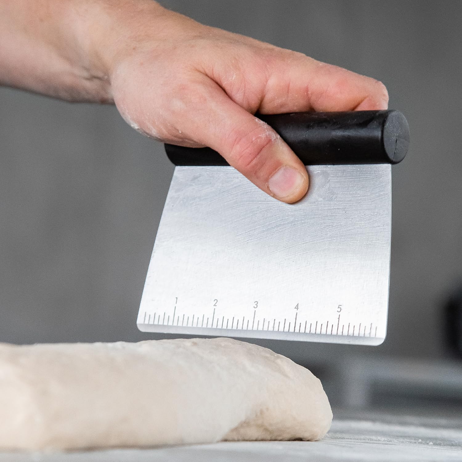 kitchenaid-grattoir-et-coupe-p-te-en-inox-avec-mesures-de-cuisine-int-gr-es-manc image 4