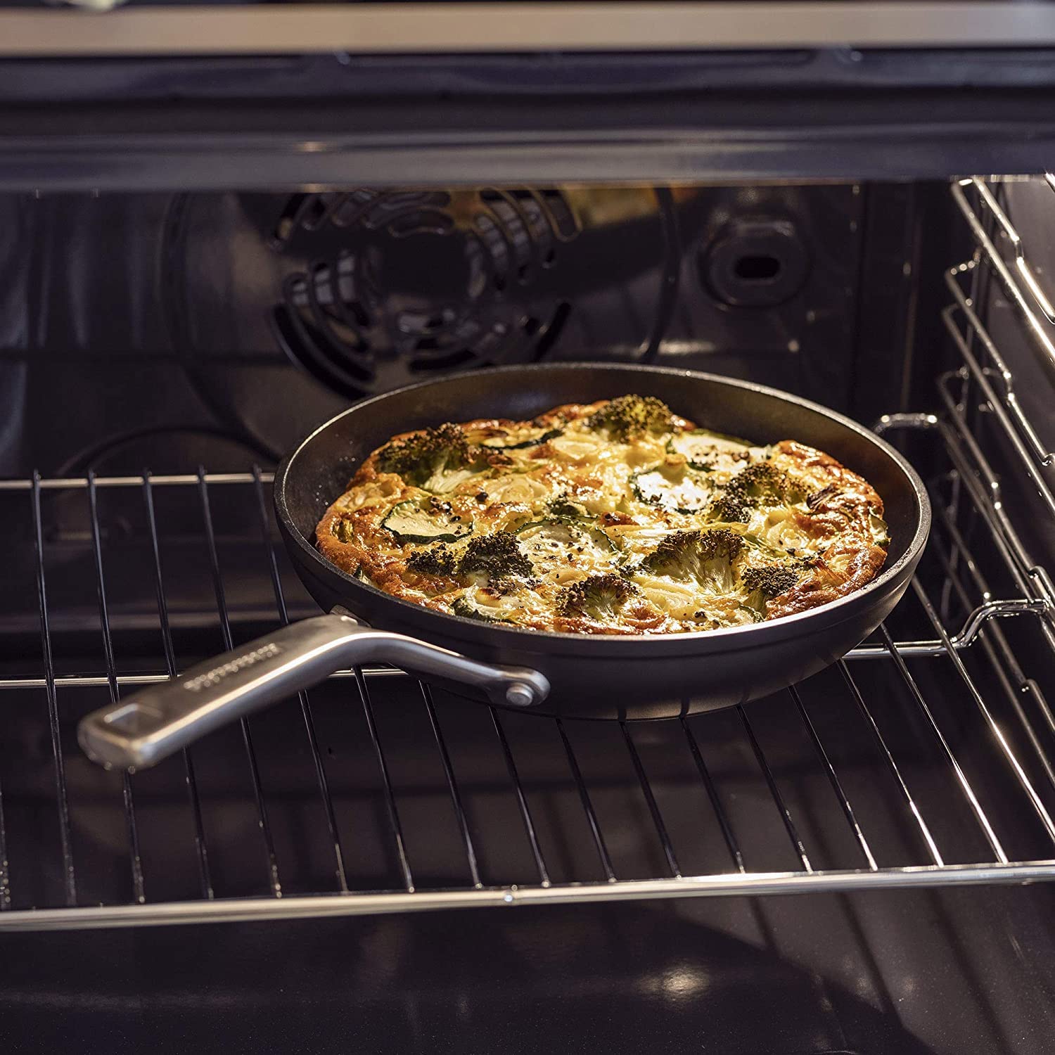 kitchenaid-classic-wok-antiadh-sif-3-couches-en-aluminium-forg-30-cm-5-l-poign-e image 6