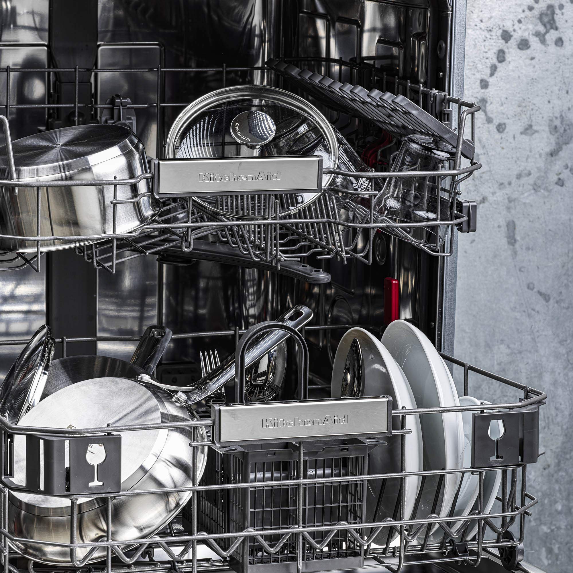 kitchenaid-stainless-steel-sauteuse-antiadh-sive-3-couches-28-cm-4-3-l-avec-couv image 7